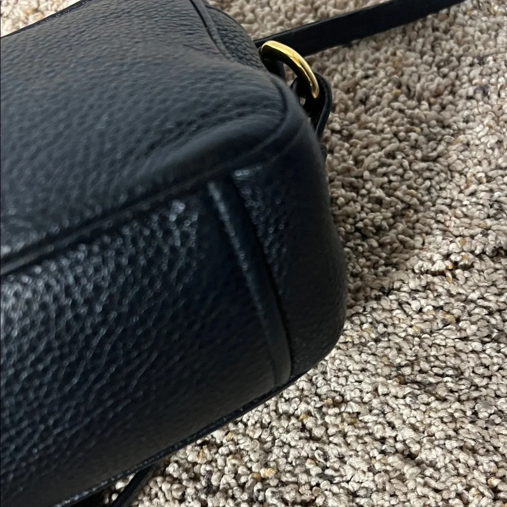 3308 Prada Black Leather Shoulder Bag with Gold Details - Picture 7 of 8